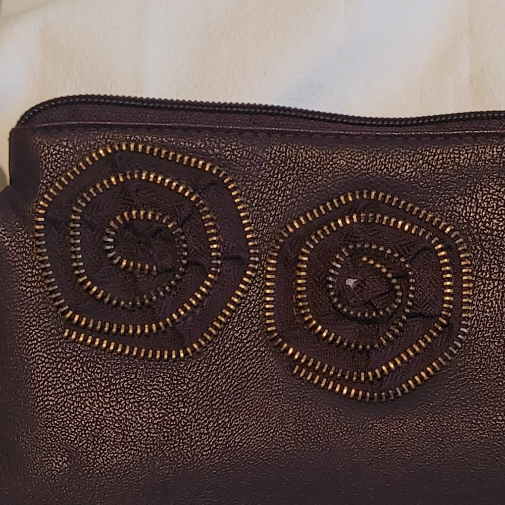 Zipper Rose Wristlet - Picture 7 of 7